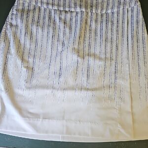 Fairway & Green Skort. Elegant White and Blue.‎ Size 2. Excelent Condidion.
